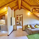 Apartment Mansarda Fra Monte E Esino Lario