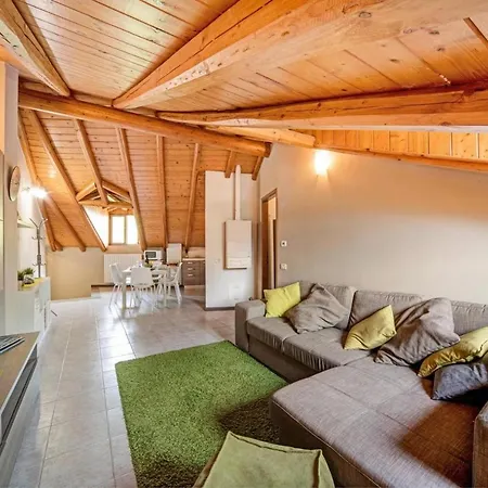 Mansarda Fra Monte E Apartamento Esino Lario