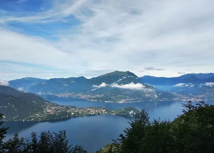 アパート Mansarda Fra Monte E Esino Lario